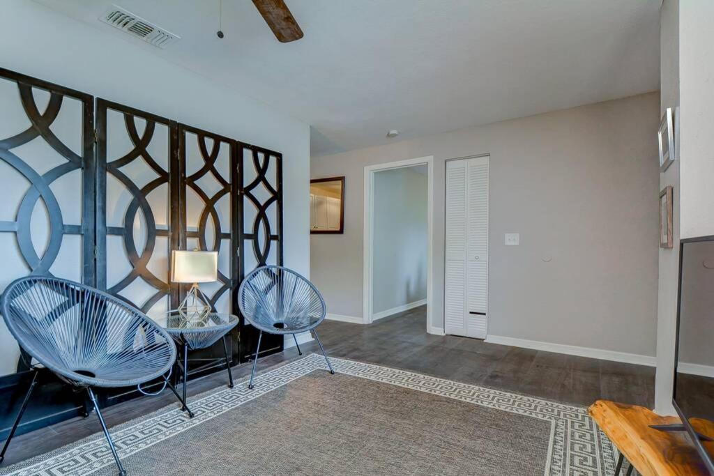 Driftwood Castle Urban Oasis With Firepit Near Convention Center And Amalie Arena, Room For 6 坦帕 外观 照片