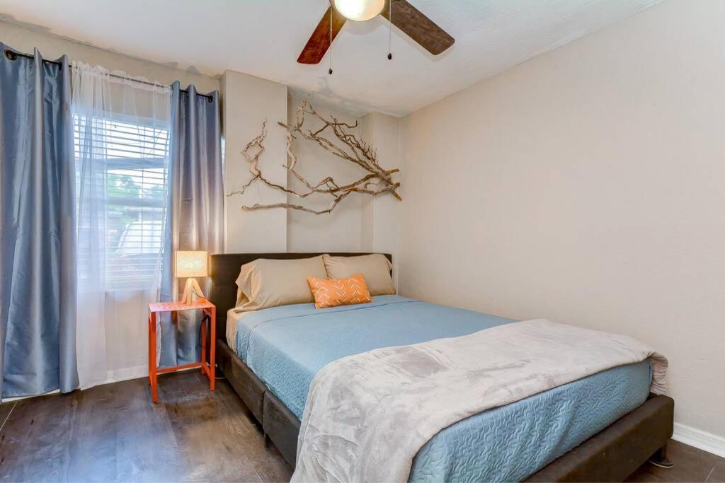Driftwood Castle Urban Oasis With Firepit Near Convention Center And Amalie Arena, Room For 6 坦帕 外观 照片