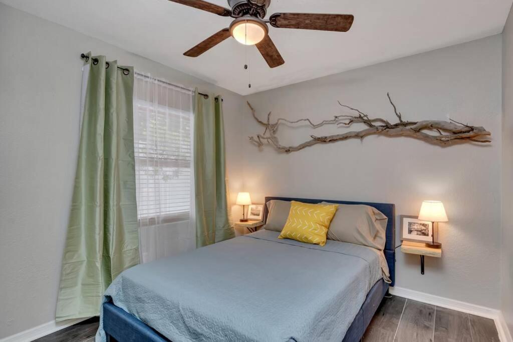 Driftwood Castle Urban Oasis With Firepit Near Convention Center And Amalie Arena, Room For 6 坦帕 外观 照片